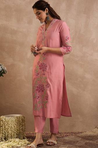 Women Floral Embroidered Regular Thread Work Kurta with Trousers