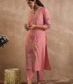 Women Floral Embroidered Regular Thread Work Kurta with Trousers