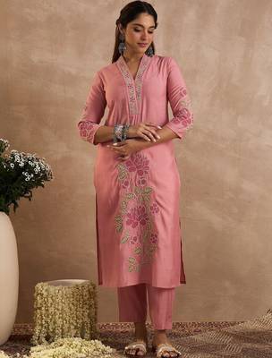 Women Floral Embroidered Regular Thread Work Kurta with Trousers 5