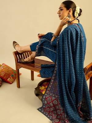 Women Ethnic Motifs Printed Regular Thread Work  Cotton Kurta with Trousers & With Dupatta 2