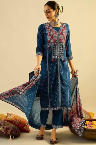 Women Ethnic Motifs Printed Regular Thread Work  Cotton Kurta with Trousers & With Dupatta