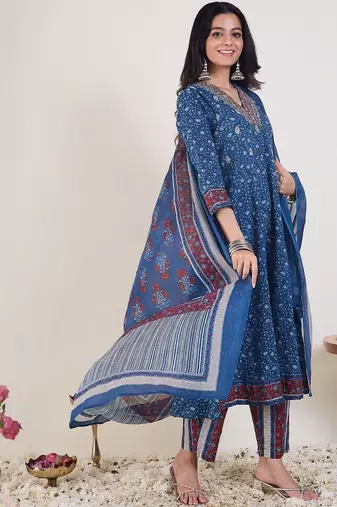 Ethnic Motifs Printed Panelled Pure Cotton Kurta With Trousers & Dupatta