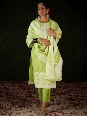 Women Ethnic Motifs Regular Kurta with Trousers & With Dupatta 1
