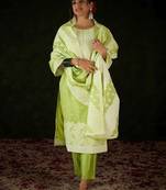 Women Ethnic Motifs Regular Kurta with Trousers & With Dupatta