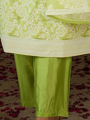 Women Ethnic Motifs Regular Kurta with Trousers & With Dupatta 6
