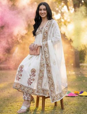 Floral Printed Empire Pure Cotton Kurta with Trousers & With Dupatta 1