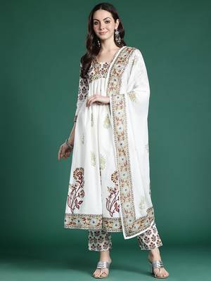 Floral Printed Empire Pure Cotton Kurta with Trousers & With Dupatta 5