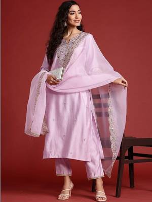 Women Ethnic Motifs Embroidered Regular Liva Kurta with Trousers & With Dupatta 1