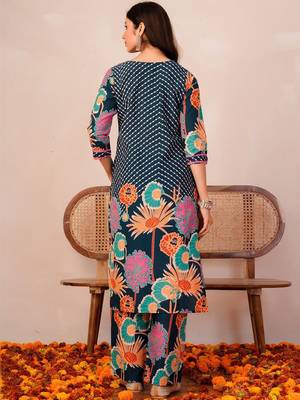 Women Floral Printed Regular Thread Work  Cotton Kurta with Palazzos & With Dupatta 5