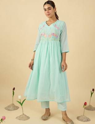women floral embroidered cotton kurta with trousers & dupatta 6