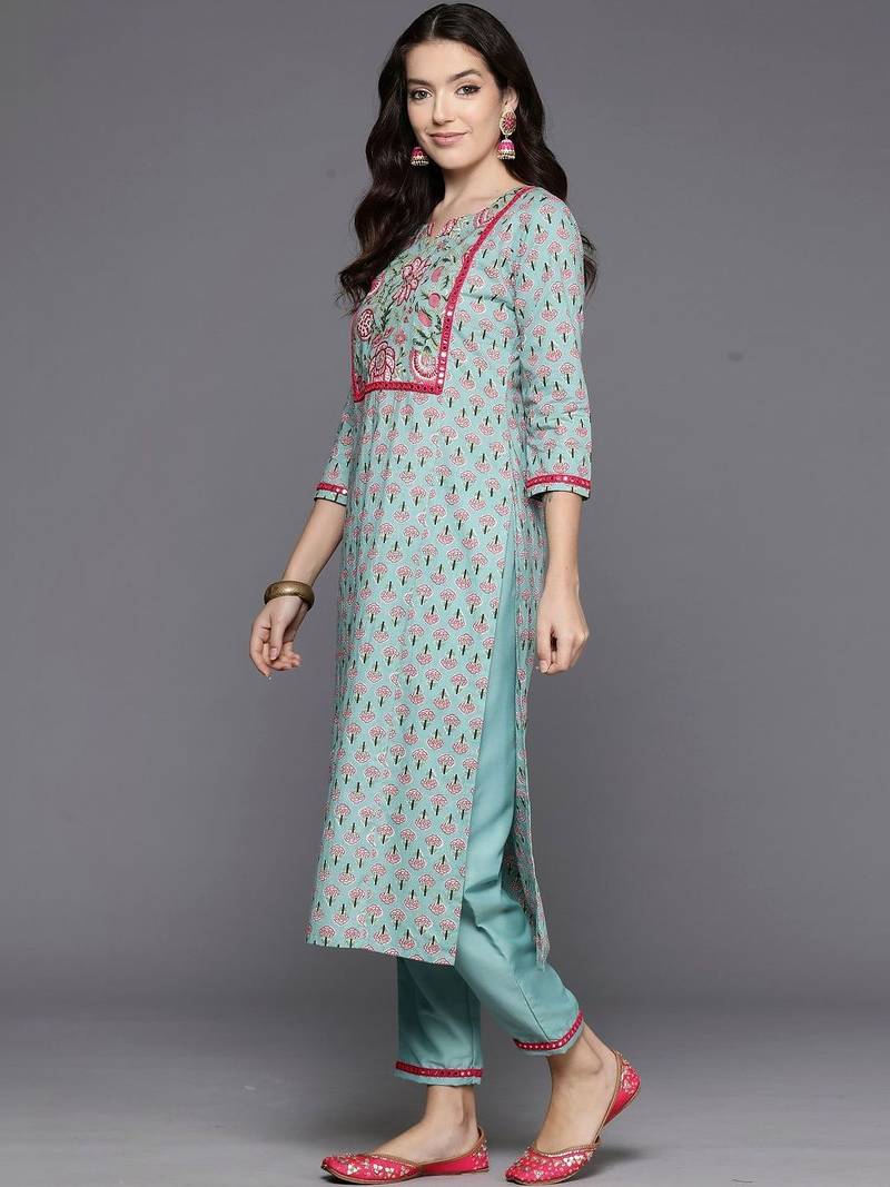 Women Floral Printed Regular Mirror Work  Cotton Kurta with Trousers & With Dupatta