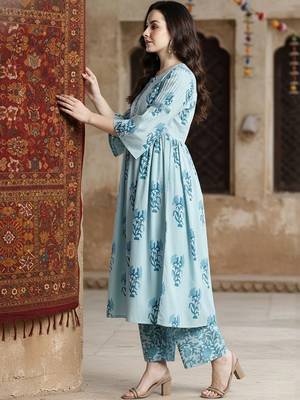 Floral Printed Empire Notch Neck  Cotton A-Line Kurta With Palazzos 4