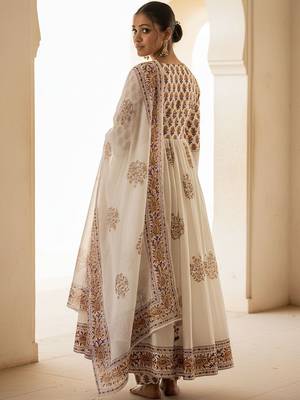 Ethnic Motifs Printed Empire Pure Cotton Anarkali Kurta With Trousers & Dupatta 6
