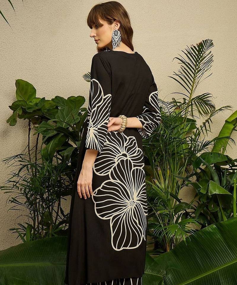 Women Floral Printed Thread Work Kurta with Palazzos