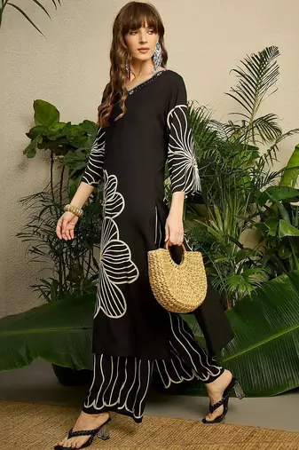Women Floral Printed Thread Work Kurta with Palazzos