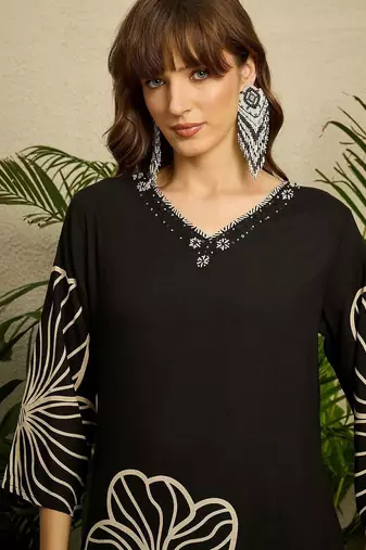 Women Floral Printed Thread Work Kurta with Palazzos