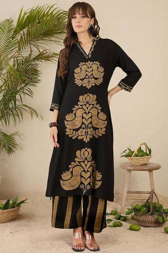 Floral Printed Thread Work V-Neck Straight Kurta with Palazzos