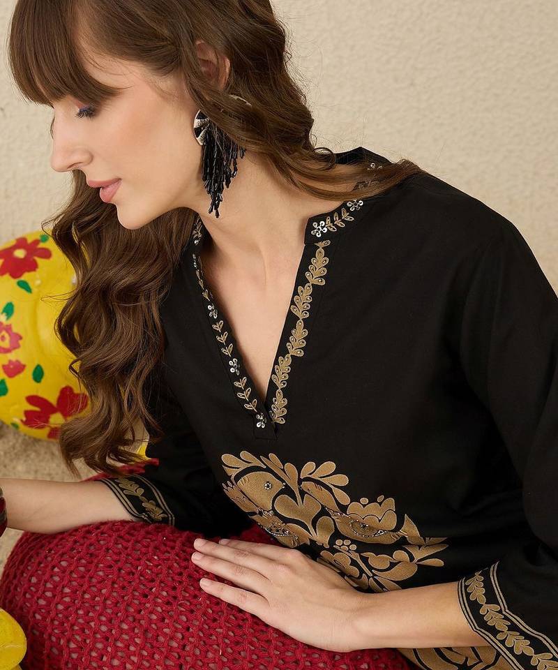 Floral Printed Thread Work V-Neck Straight Kurta with Palazzos