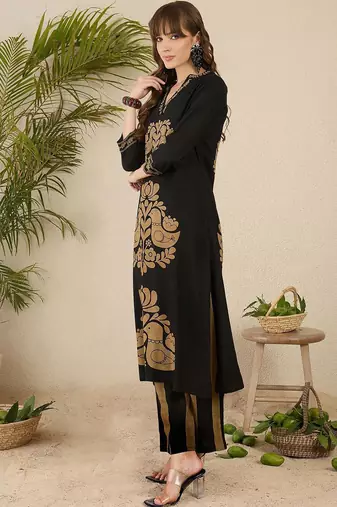 Floral Printed Thread Work V-Neck Straight Kurta with Palazzos