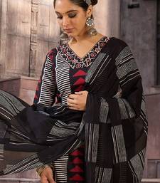 Women Printed Regular Thread Work  Cotton Kurta with Trousers & With Dupatta