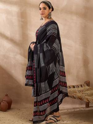 Women Printed Regular Thread Work  Cotton Kurta with Trousers & With Dupatta 4