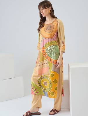 Women Printed Regular Thread Work Kurta with Trousers 1