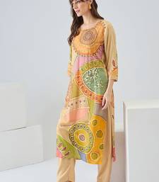 Women Printed Regular Thread Work Kurta with Trousers