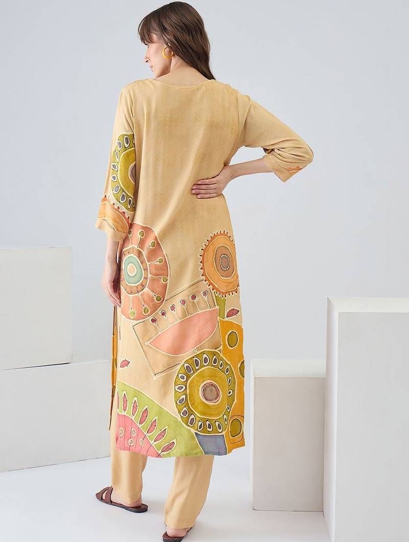 Women Printed Regular Thread Work Kurta with Trousers