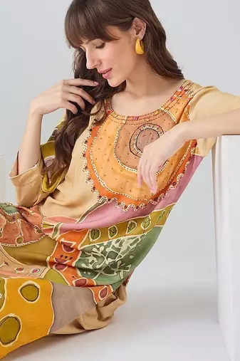 Women Printed Regular Thread Work Kurta with Trousers