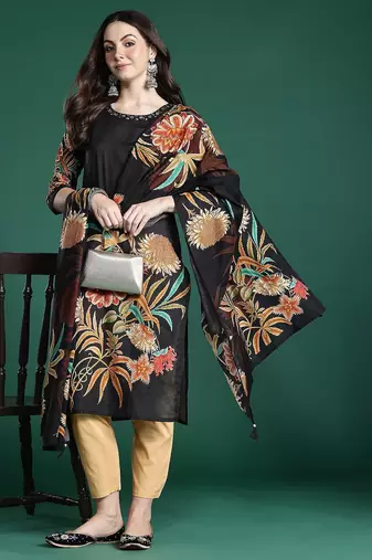 Women Floral Printed  Cotton Kurta with Trousers & With Dupatta