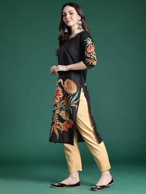 Women Floral Printed Pure Cotton Kurta with Trousers & With Dupatta 6