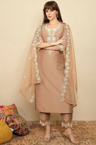 Floral Embroidered Thread Work Straight Kurta With Trousers & Dupatta