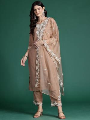 Floral Embroidered Thread Work Kurta With Trousers & Dupatta 1