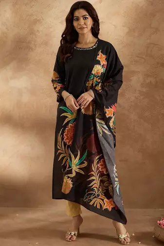 Women Floral Printed Regular  Cotton Kurta with Trousers & With Dupatta