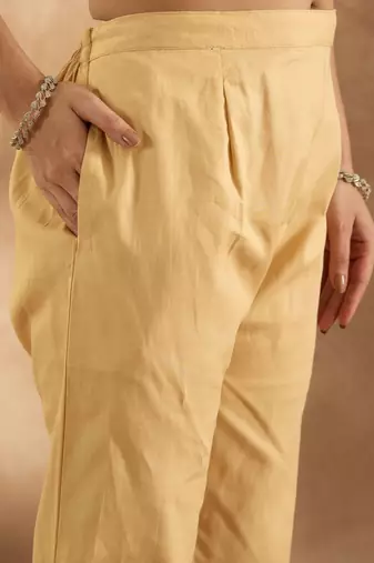Women Floral Printed Regular  Cotton Kurta with Trousers & With Dupatta