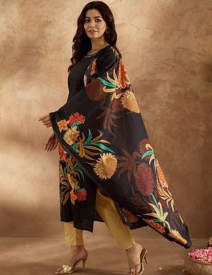 Women Floral Printed Regular  Cotton Kurta with Trousers & With Dupatta 5