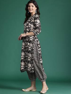 Floral Printed  Cotton Kurta with Salwar & With Dupatta 5