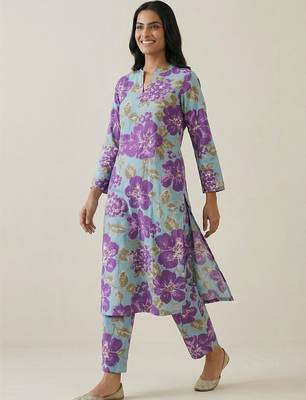 Women Floral Printed Regular  Cotton Kurta with Trousers 1