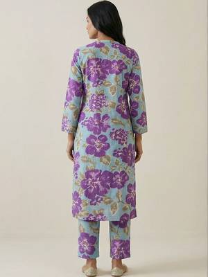 Women Floral Printed Regular  Cotton Kurta with Trousers 4