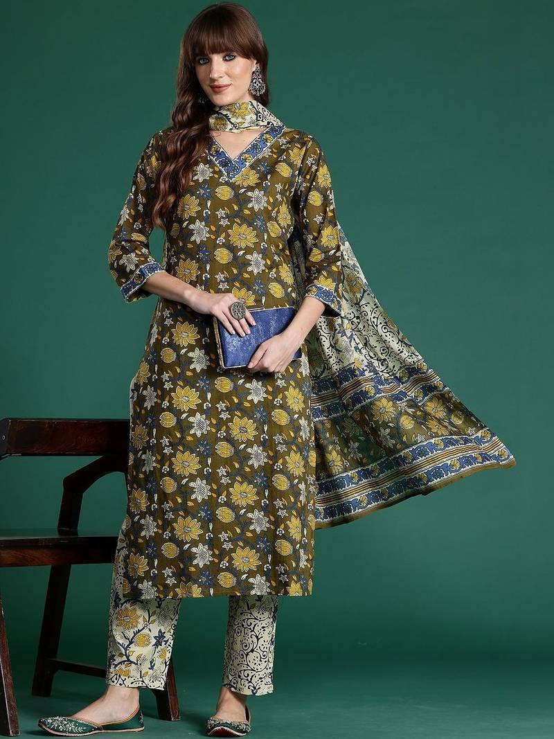 Women Floral Printed Regular Pure Cotton Kurta with Trousers & With Dupatta