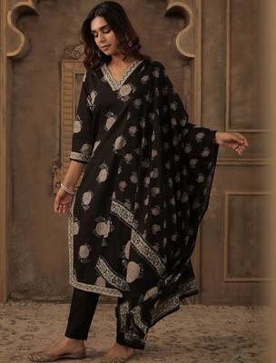 Women Floral Printed Sequinned Pure Cotton Kurta with Trousers & Dupatta 6