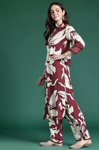 Women Floral Printed Sequinned Kurta with Trousers