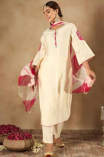 Women Ethnic Motifs Embroidered Regular Kurta with Trousers & With Dupatta