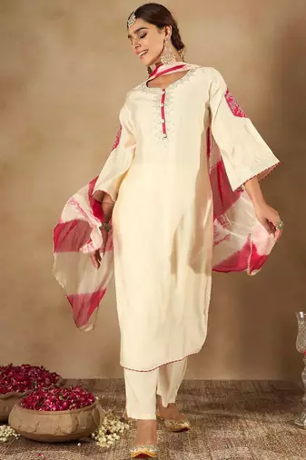 Women Ethnic Motifs Embroidered Regular Kurta with Trousers & With Dupatta