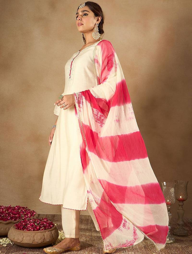 Women Ethnic Motifs Embroidered Regular Kurta with Trousers & With Dupatta