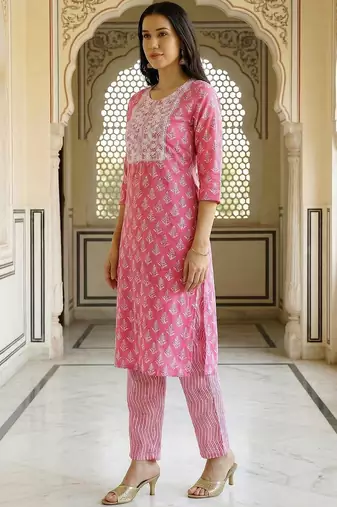 Women Ethnic Motifs Printed Regular Thread Work Kurta with Trousers