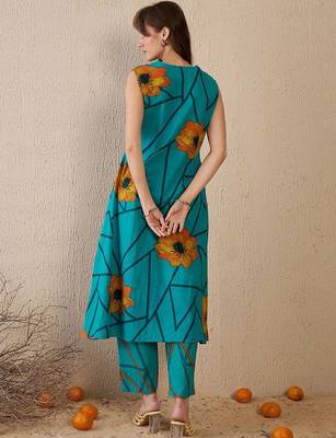 Women Floral Printed Regular Pure Cotton Kurta with Trousers 5