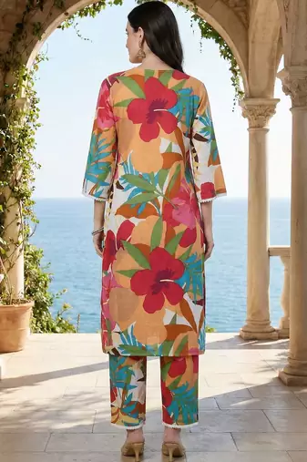 Women Floral Printed Regular Pure Cotton Kurta with Trousers