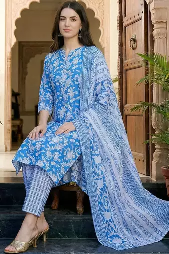 Women Floral Printed Regular  Cotton Kurta with Trousers & With Dupatta