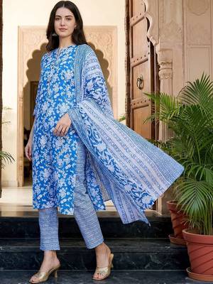 Women Floral Printed Regular  Cotton Kurta with Trousers & With Dupatta 1